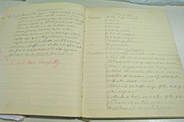 Dolly Youngein's workbook showing 'sea pie'.